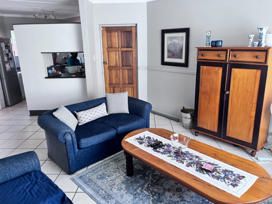 3 Bedroom Property for Sale in Langenhovenpark Free State